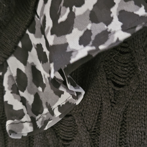 Worthington Lightweight Knit Sweater - Picture 3 of 5